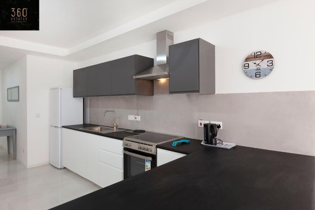 Spacious 2br In Qawra - Perfect For Families By 360 Estates * San Pawl il-Baħar