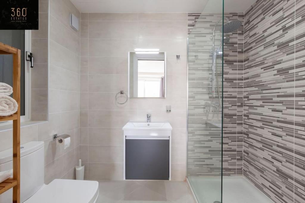 Spacious 2br In Qawra - Perfect For Families By 360 Estates